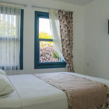 Mosko Cunda * Ayvalı